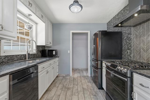 1640 1st Avenue NE, Rochester, MN 55906