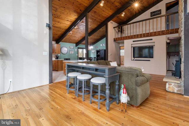 1065 MULLICA HILL RD, Mullica Hill, NJ 08062