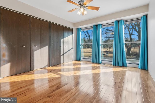 1065 MULLICA HILL RD, Mullica Hill, NJ 08062