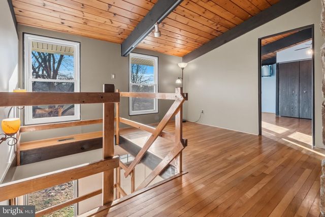 1065 MULLICA HILL RD, Mullica Hill, NJ 08062