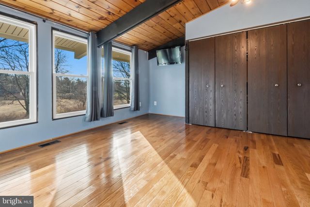 1065 MULLICA HILL RD, Mullica Hill, NJ 08062