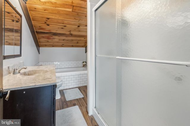 1065 MULLICA HILL RD, Mullica Hill, NJ 08062