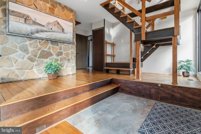 1065 MULLICA HILL RD, Mullica Hill, NJ 08062