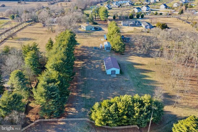 1065 MULLICA HILL RD, Mullica Hill, NJ 08062