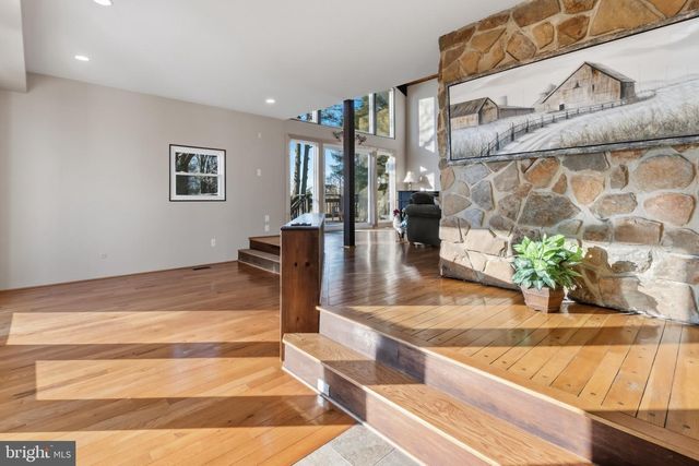 1065 MULLICA HILL RD, Mullica Hill, NJ 08062