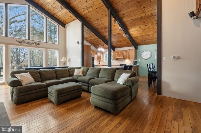 1065 MULLICA HILL RD, Mullica Hill, NJ 08062