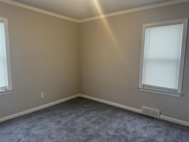 21004 Syracuse Avenue, Warren, MI 48091