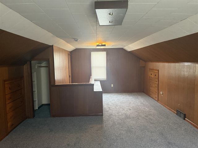 21004 Syracuse Avenue, Warren, MI 48091