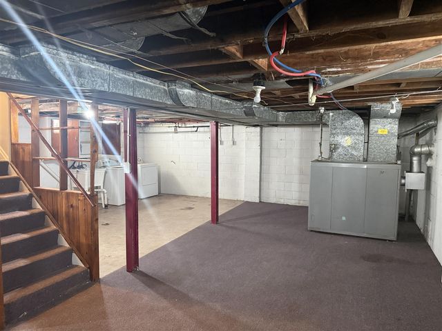 21004 Syracuse Avenue, Warren, MI 48091