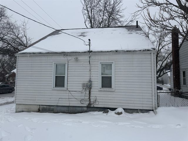 21004 Syracuse Avenue, Warren, MI 48091