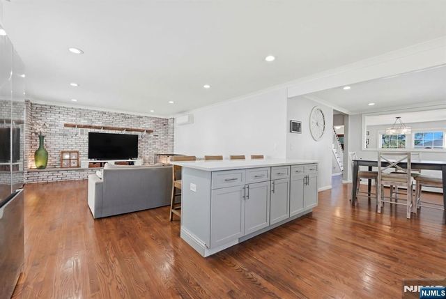 44 Alpine Place, Kearny, NJ 07032