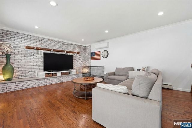 44 Alpine Place, Kearny, NJ 07032