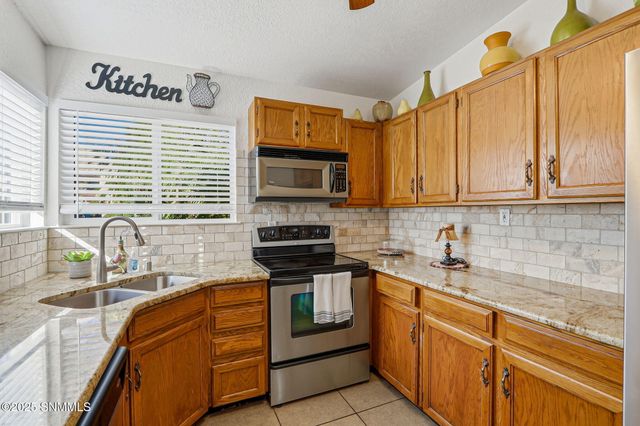 3068 Las Placitas Road, Las Cruces, NM 88011