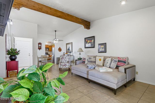 3068 Las Placitas Road, Las Cruces, NM 88011