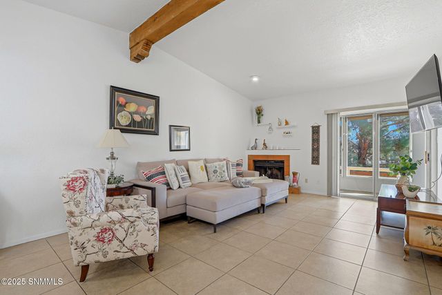 3068 Las Placitas Road, Las Cruces, NM 88011