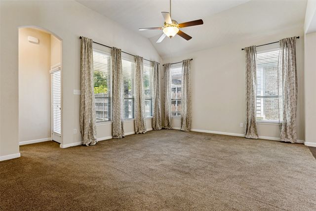 4025 Hawthorne Drive, Sachse, TX 75048