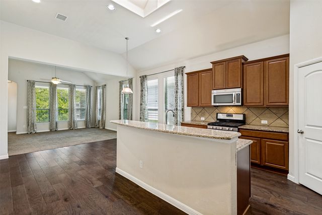 4025 Hawthorne Drive, Sachse, TX 75048