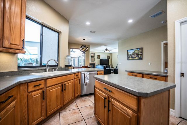 2205 CHESTERFIELD CIRCLE, Lakeland, FL 33813