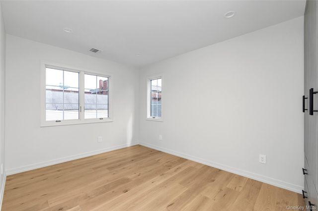 157 Lincoln Avenue 2, Mineola, NY 11501