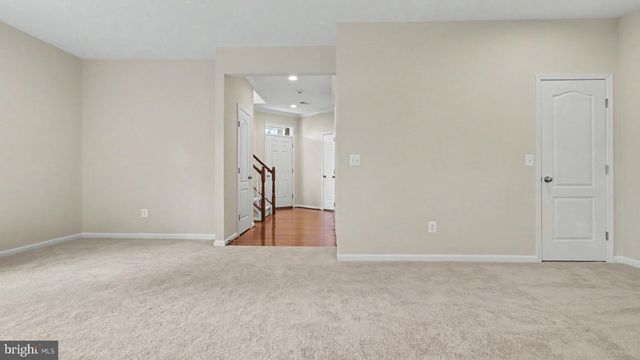 42371 TRELLIS SQ, Brambleton, VA 20148