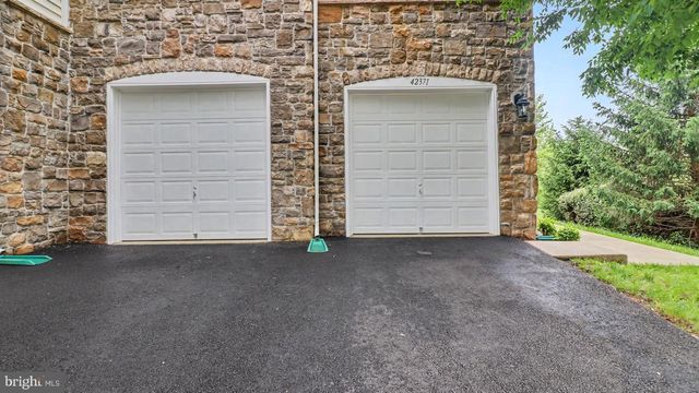 42371 TRELLIS SQ, Brambleton, VA 20148
