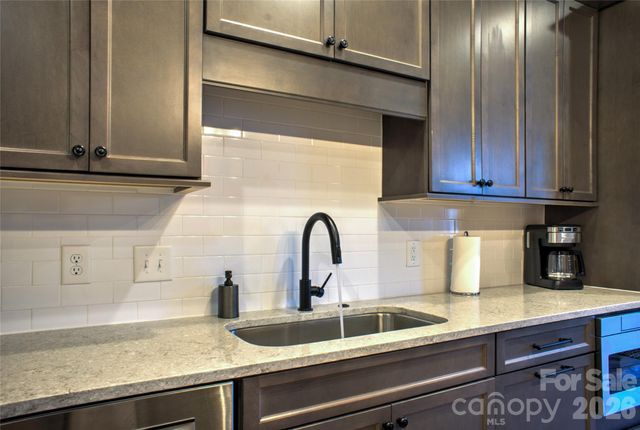 17 N Market Street 202, Asheville, NC 28801