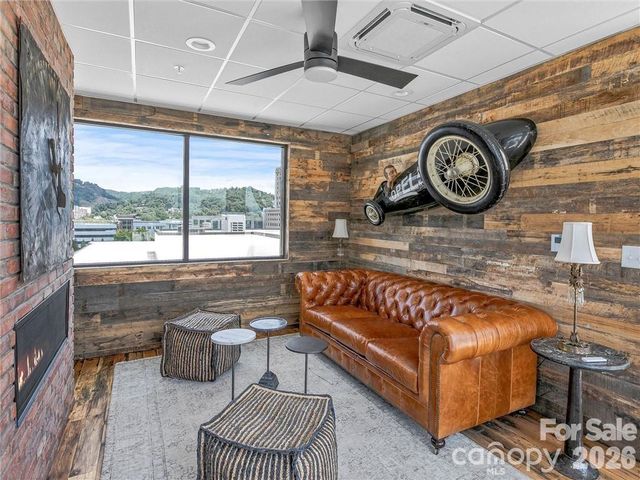 17 N Market Street 202, Asheville, NC 28801