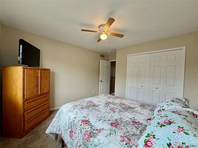 23601 Oakleigh Avenue, Woodhaven, MI 48183