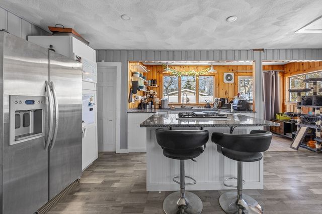 6 Pine St, Wareham, MA 02571