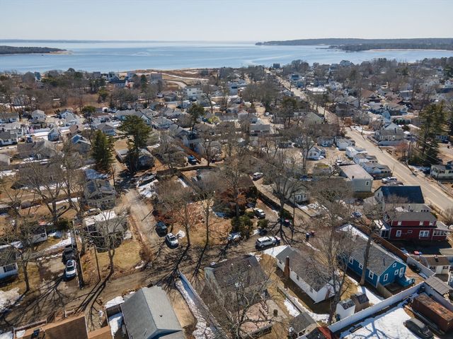 6 Pine St, Wareham, MA 02571