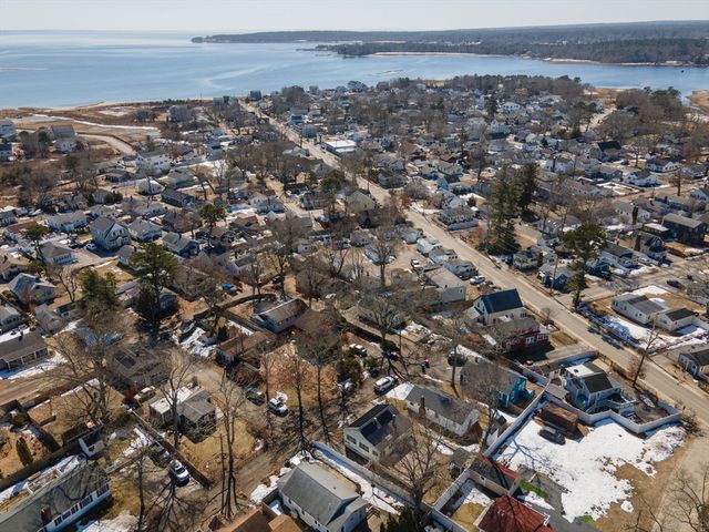 6 Pine St, Wareham, MA 02571