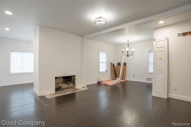 18100 Ohio Street, Detroit, MI 48221