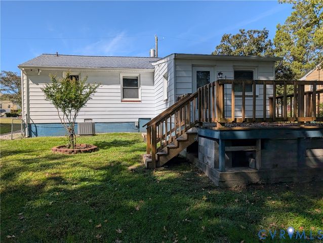 215 N Kalmia Ave, Highland Springs, VA 23075
