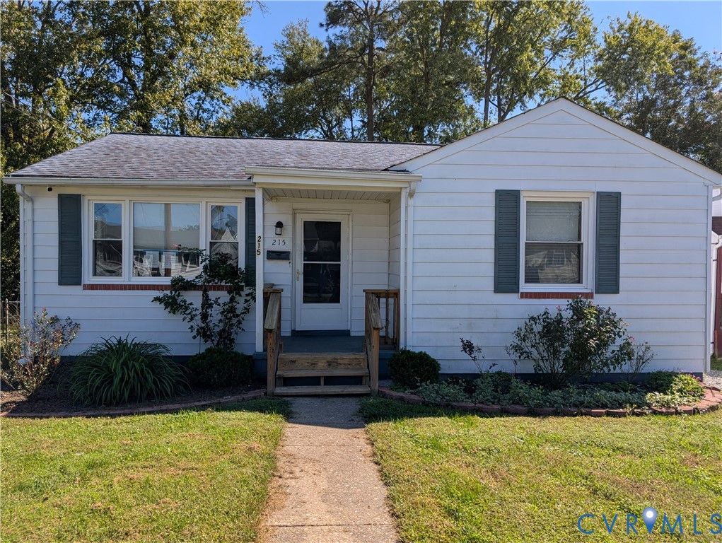 215 N Kalmia Ave, Highland Springs, VA 23075