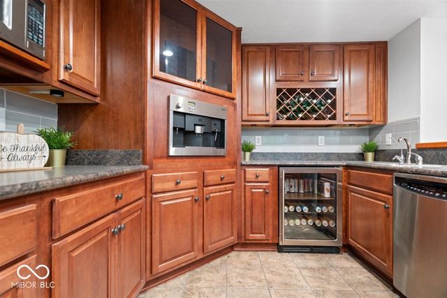 1175 Coral Springs Drive, Cicero, IN 46034