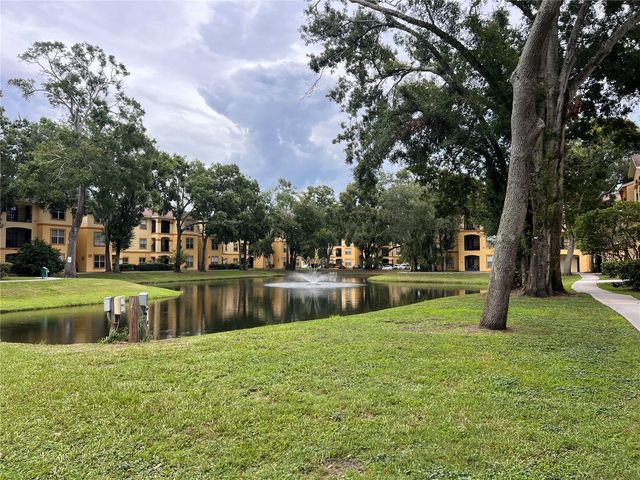 5620 PINNACLE HEIGHTS CIRCLE 103, Tampa, FL 33624