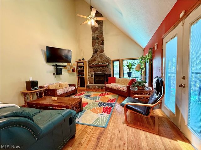 2854 Wells Lock Road, Elizabeth, WV 26143