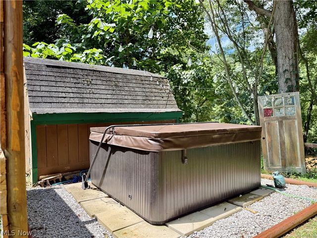 2854 Wells Lock Road, Elizabeth, WV 26143