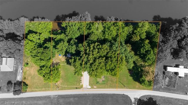 2854 Wells Lock Road, Elizabeth, WV 26143