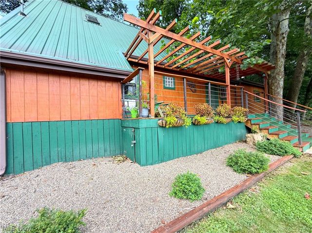 2854 Wells Lock Road, Elizabeth, WV 26143