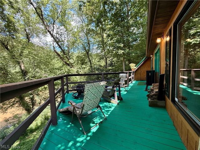 2854 Wells Lock Road, Elizabeth, WV 26143