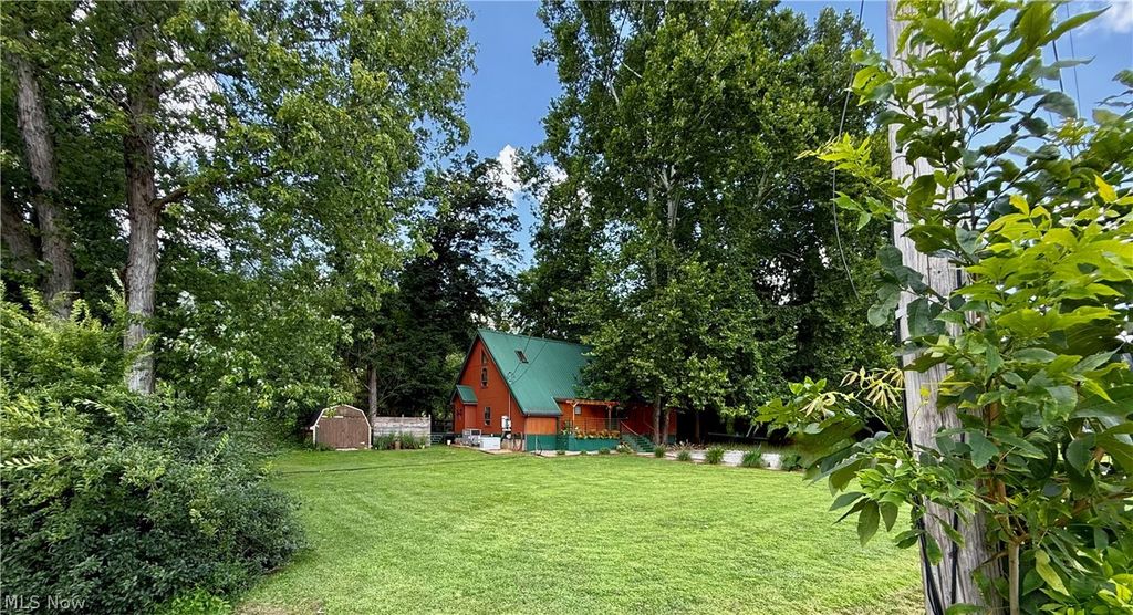 2854 Wells Lock Road, Elizabeth, WV 26143