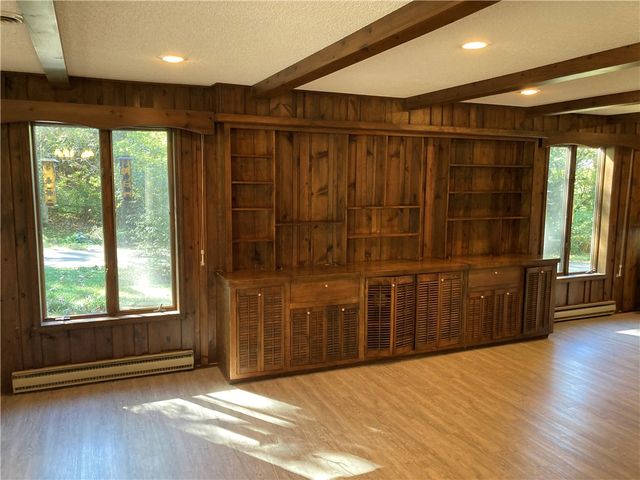 483 Coffee Lane, Green Forest, AR 72638