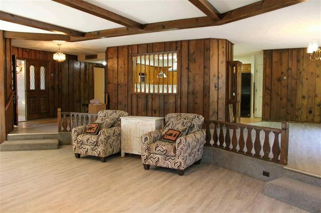 483 Coffee Lane, Green Forest, AR 72638