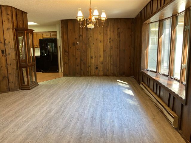 483 Coffee Lane, Green Forest, AR 72638