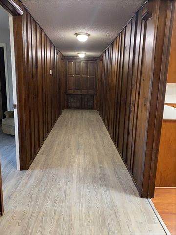 483 Coffee Lane, Green Forest, AR 72638