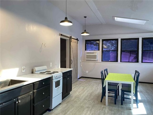 483 Coffee Lane, Green Forest, AR 72638