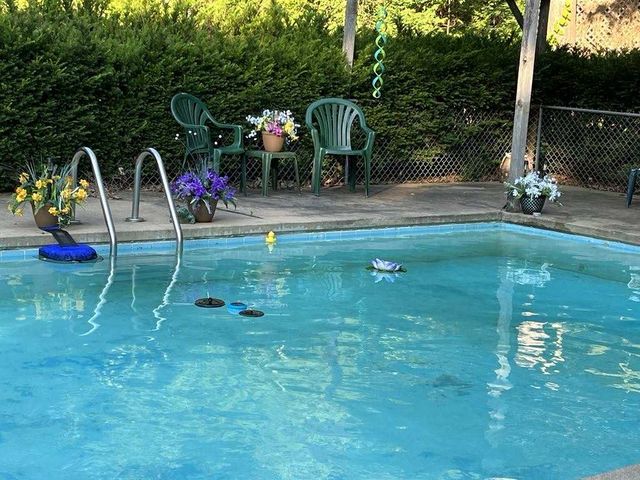 483 Coffee Lane, Green Forest, AR 72638