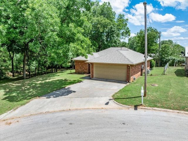 904 Kelly Drive, Noble, OK 73068