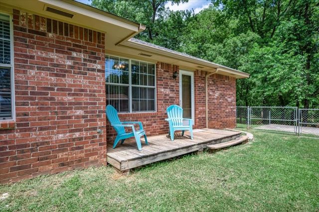 904 Kelly Drive, Noble, OK 73068